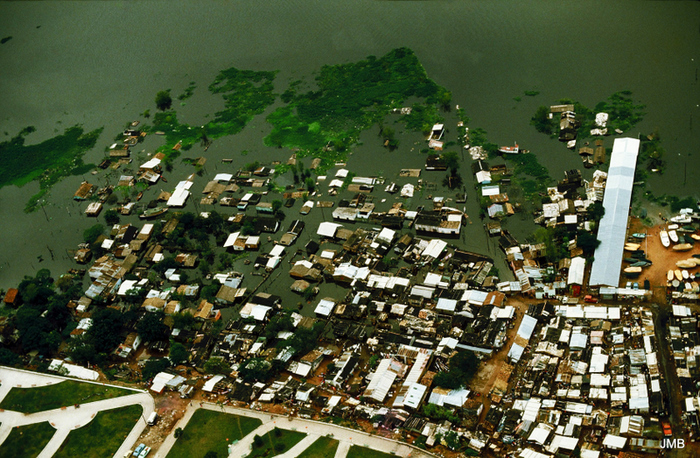 AÑO 1982 - COLOR - VIDA CAMPESINA EN PARAGUAY (JOSÉ MARÍA BLANCH)